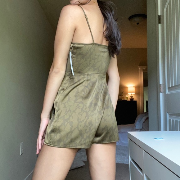 Urban Outfitters Cocktail Romper - Picture 3 of 5
